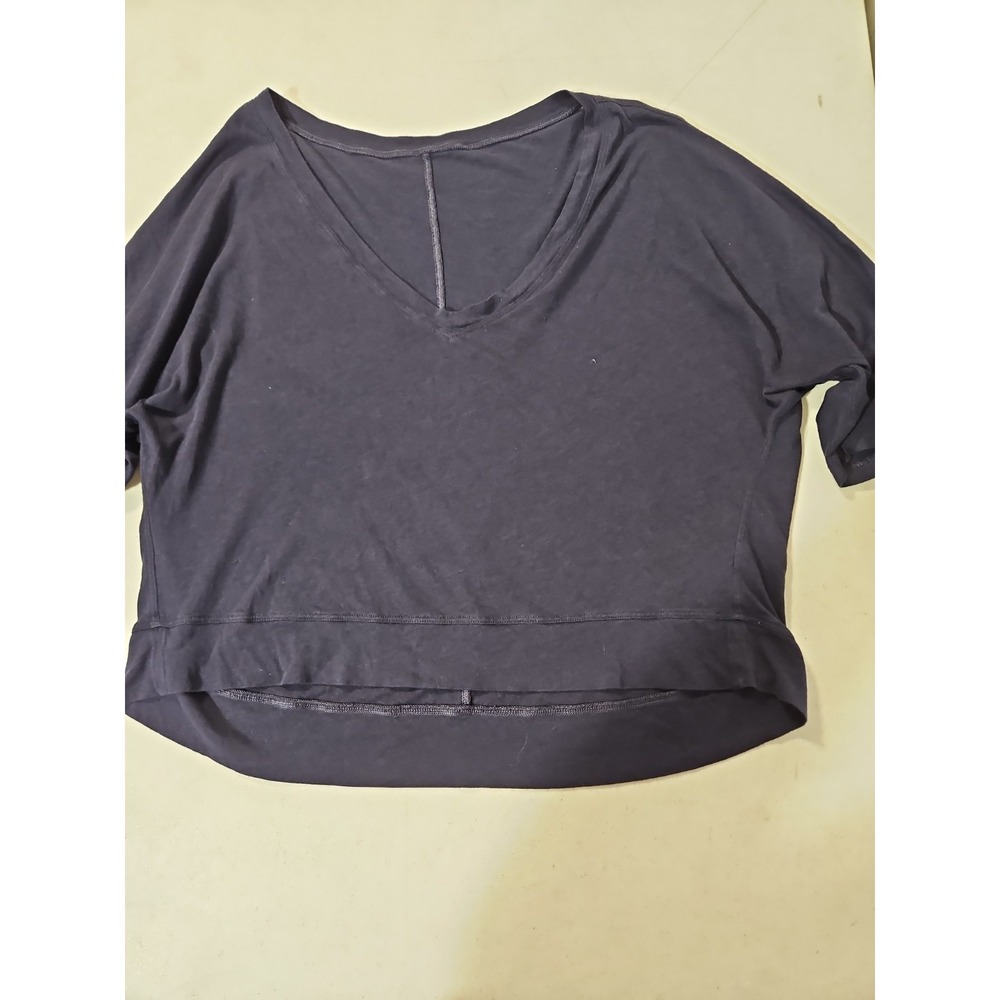 Lululemon Ambelside V Neck ‎ Crop Tee Dark Blue Size Lg Pima Cotton (L115